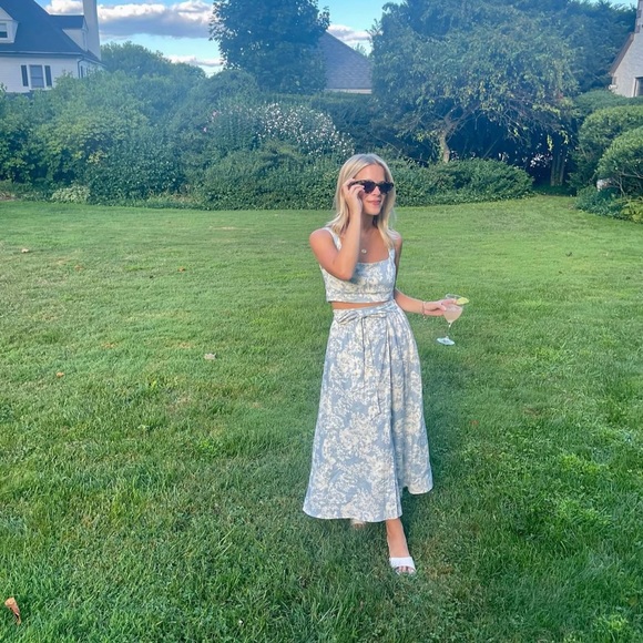 Reformation 2 piece set - Picture 9 of 9